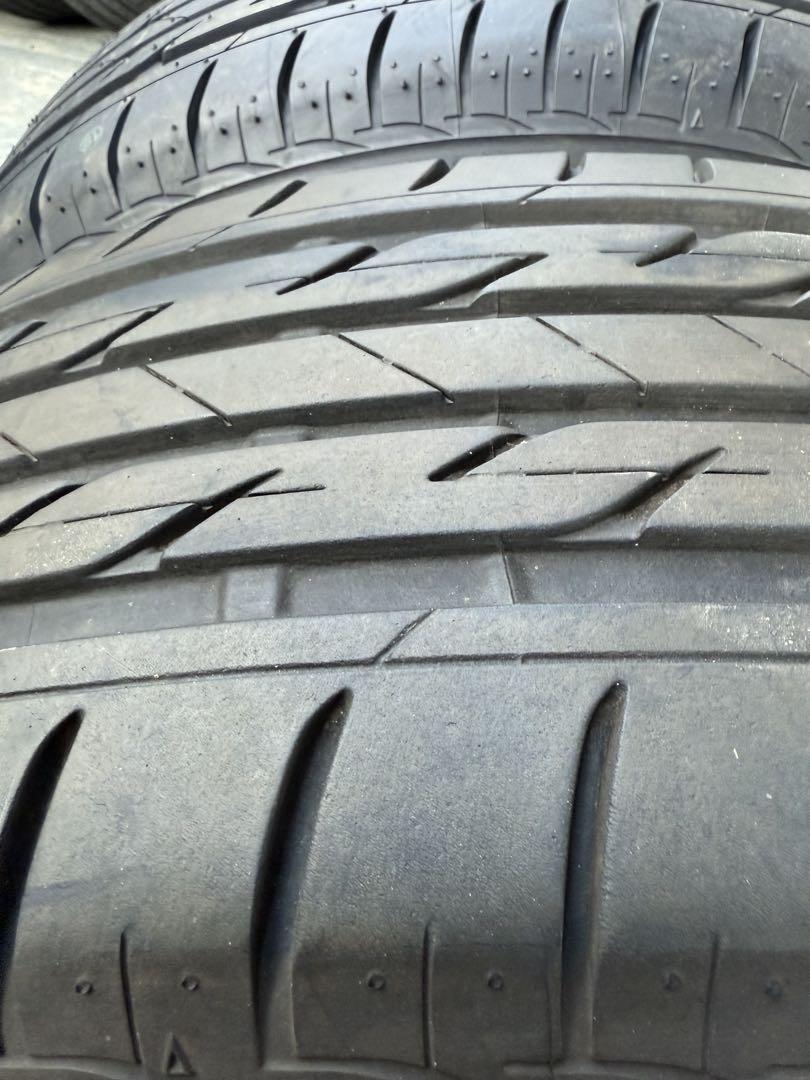 ブリヂストンサマータイヤ215／60R17 96H深溝