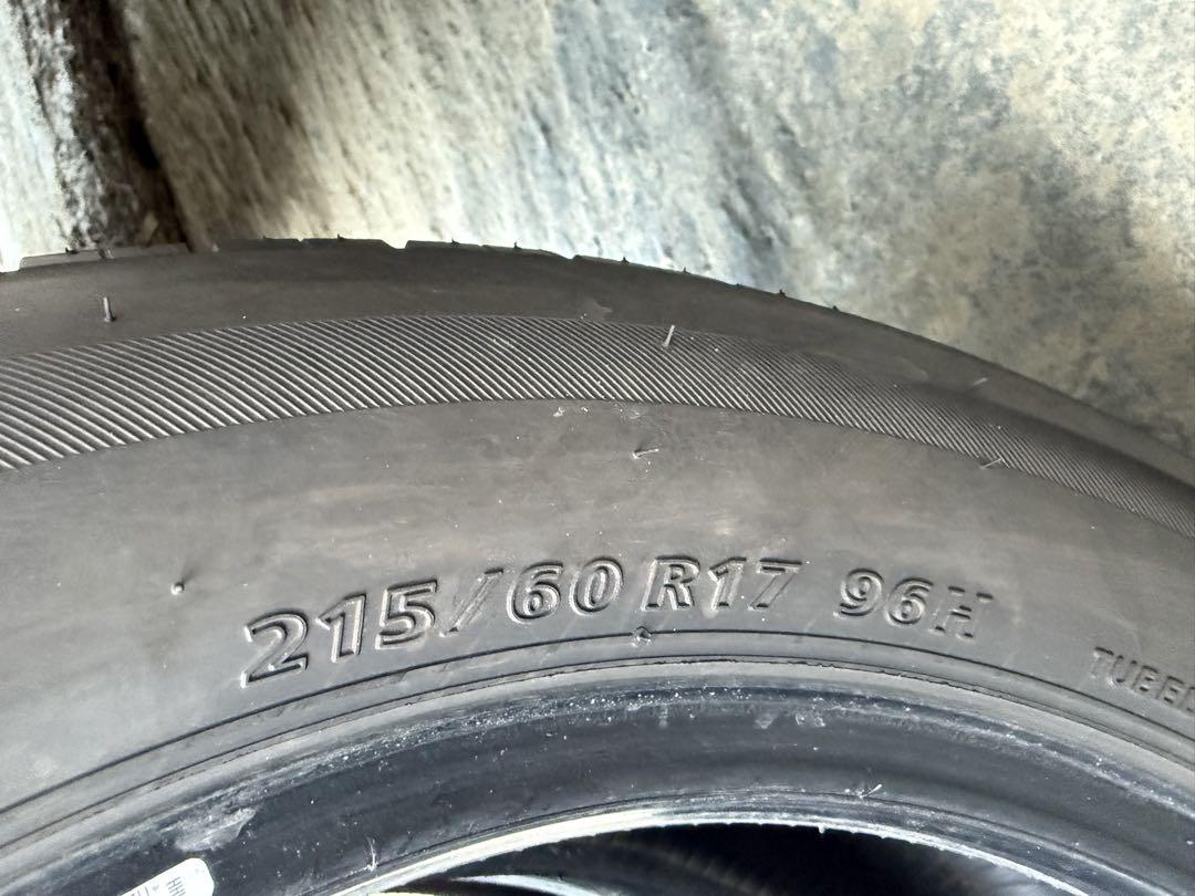 ブリヂストンサマータイヤ215／60R17 96H深溝