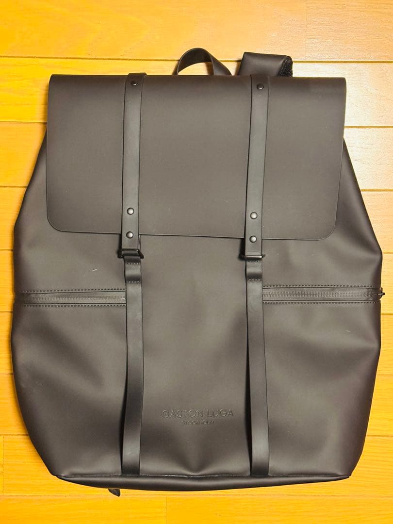 Balenciaga ブラック ロールトップリュック