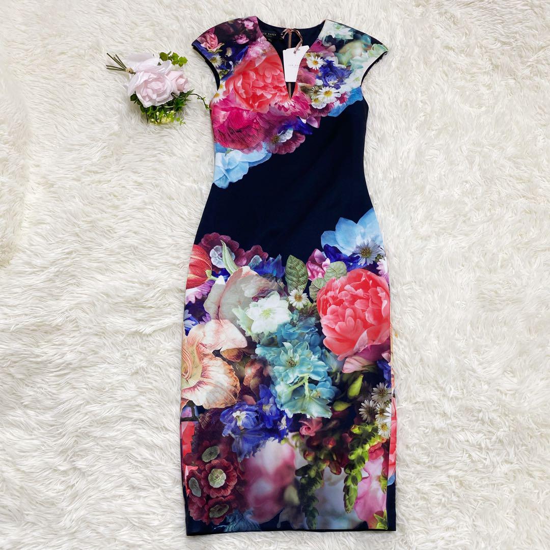 ☘️人気作 ♡Ted Baker 花柄ロングワンピース 新品♡ 056