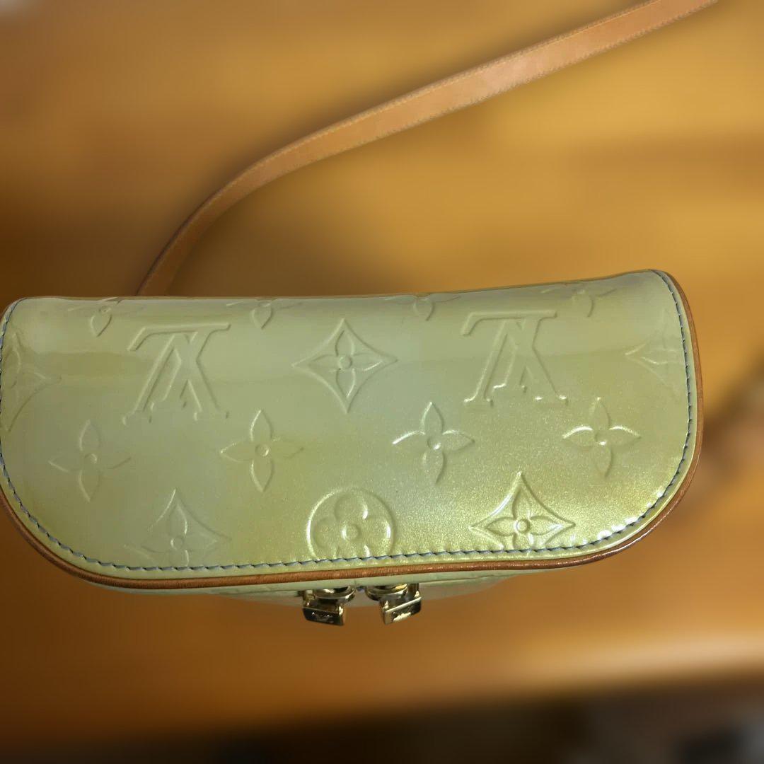 Louis Vuitton ショルダーバッグ ライトブルー