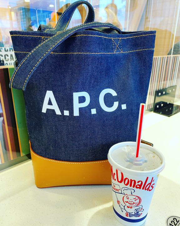 Axelle スモールトートバッグ A.P.C Axelle スモールトートバッグ A.P.C