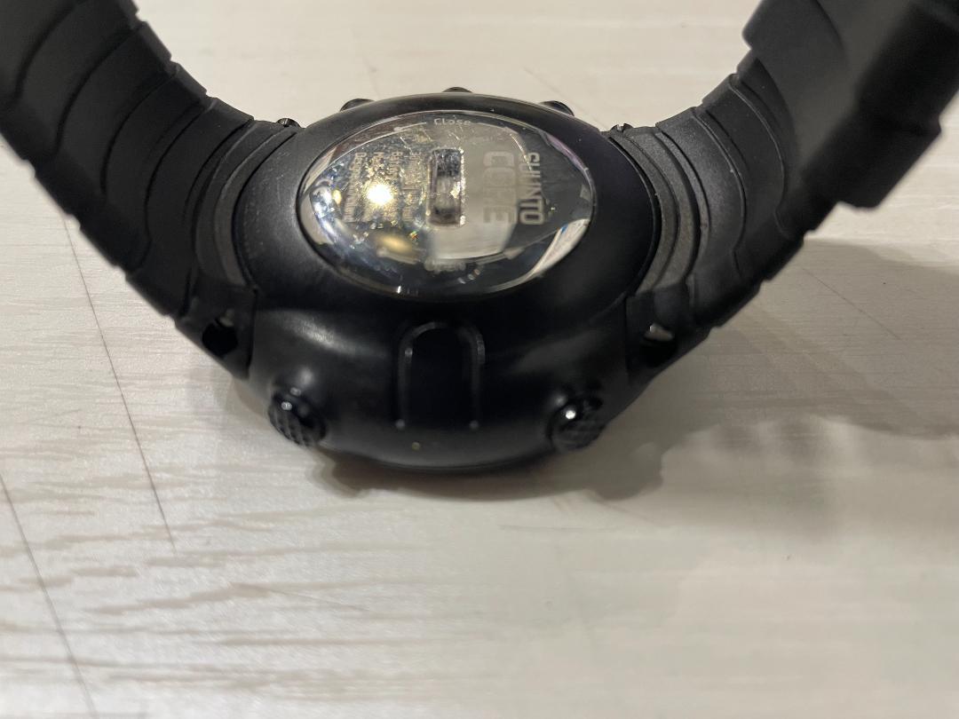 SUUNTO デジタル腕時計 ブラック （出力した説明書付き）