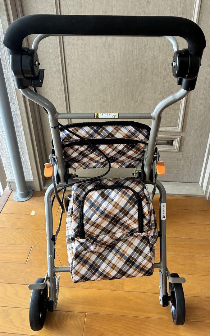 美品　シルバーカー　ラクーノウォーカー