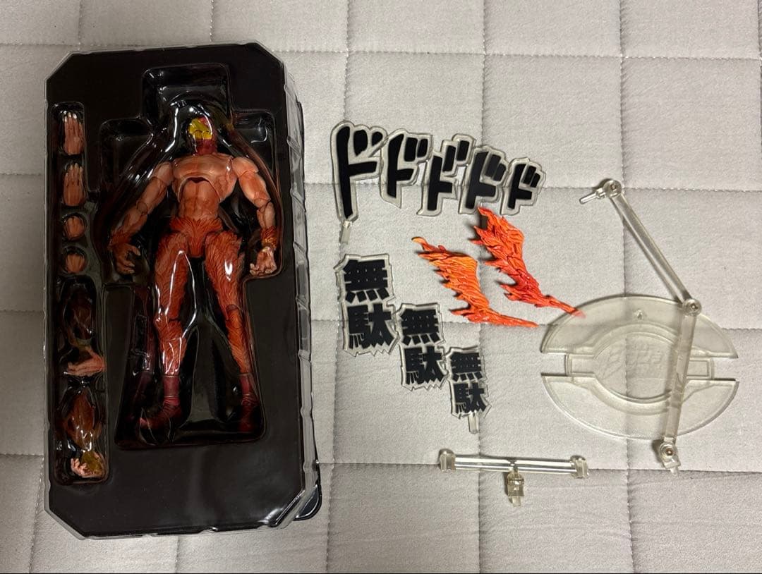 ジョジョの奇妙な冒険 3部 超像可動 フィギュア ジョジョの奇妙な冒険 3部 超像可動 フィギュア