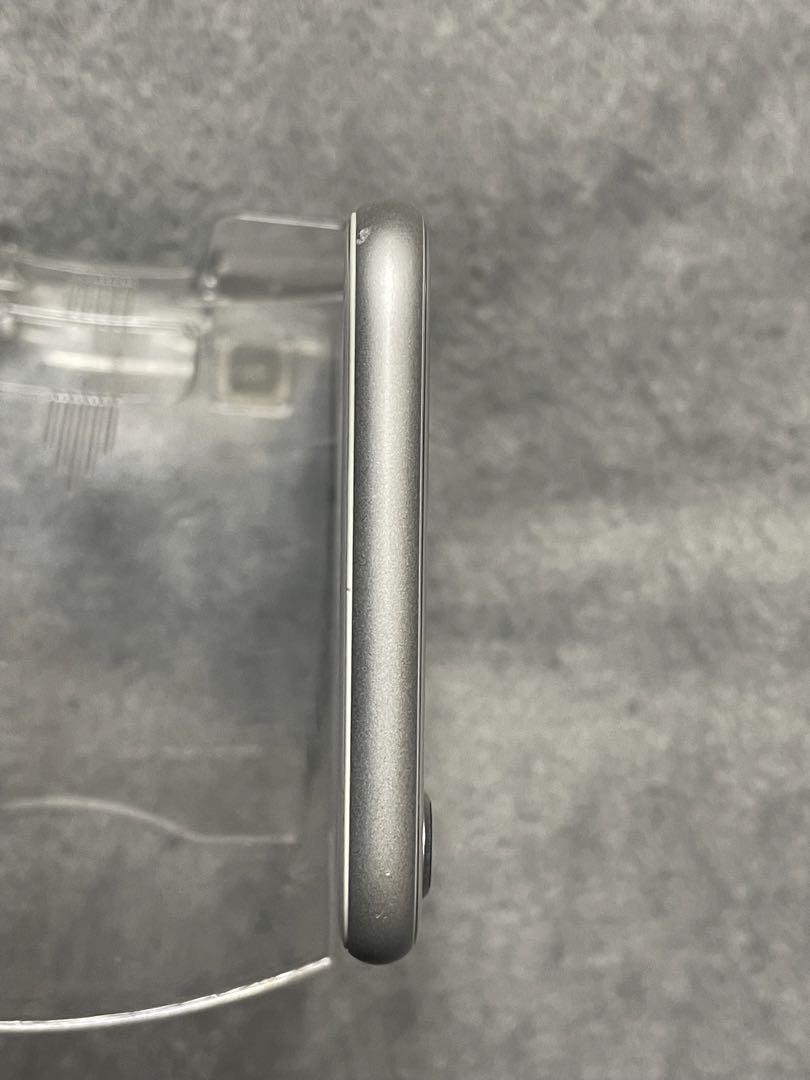 iPhone 8 シルバー 64GB SIM フリー 100%