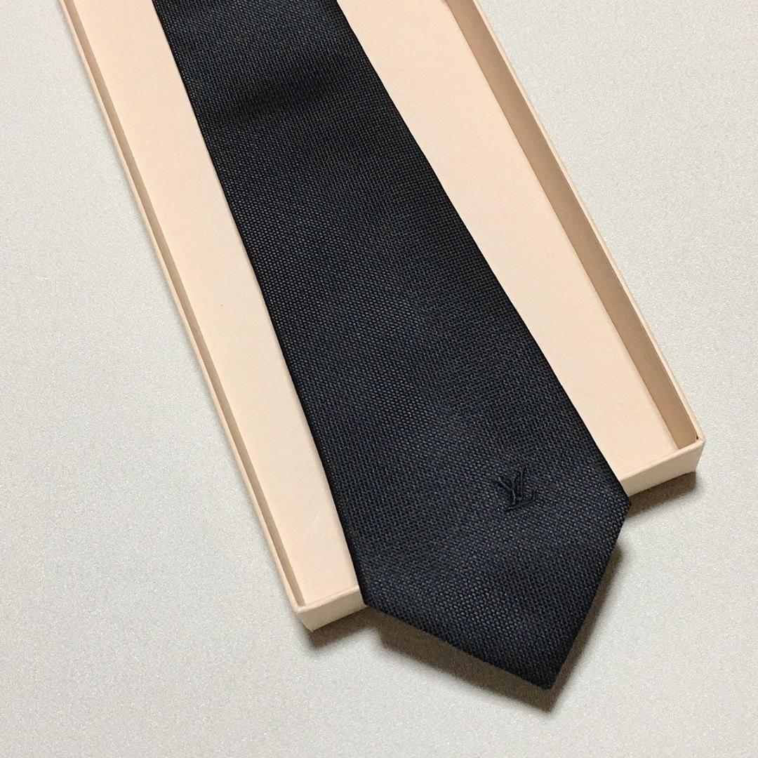 ルイヴィトン Louis Vuitton ネクタイ シルク ブラック 同色ロゴ