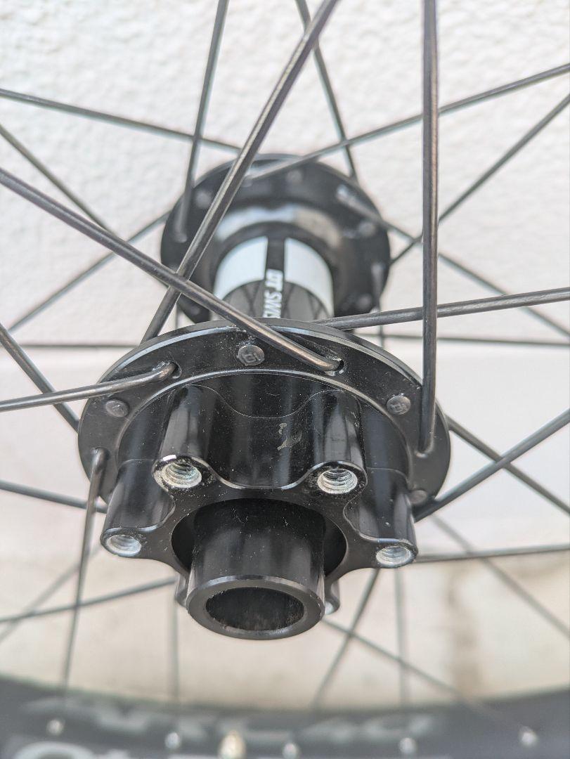 DT350ハブ&RaceFaceリム27.5+Fホイール 27.5x3.0タイヤ