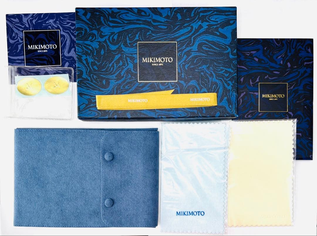 【極美品】 ミキモト K18WG Mチャーム 約4.9mm ネックレス 付属品付 極美品】 ミキモト K18WG Mチャーム 約4.9mm ネックレス 付属品