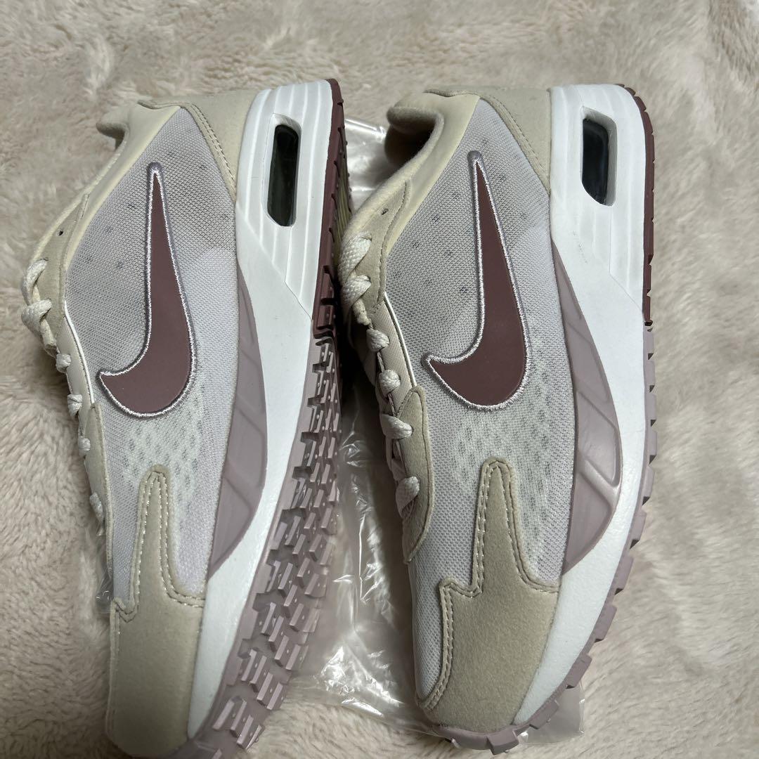 NIKE エア マックス ソロ、24