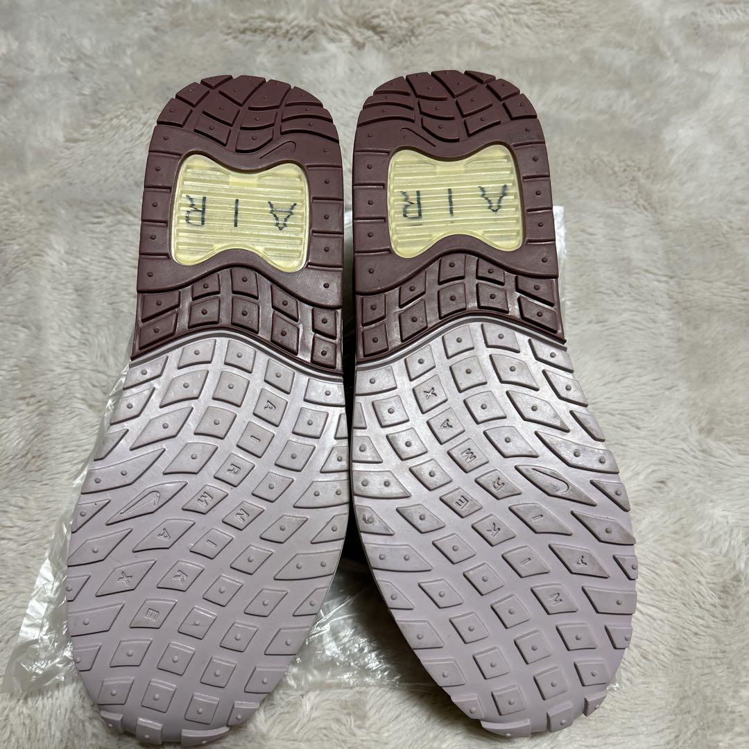 NIKE エア マックス ソロ、24