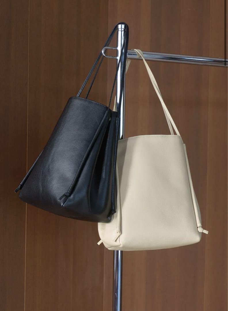 Hella / LEATHER SHOULDER BAG