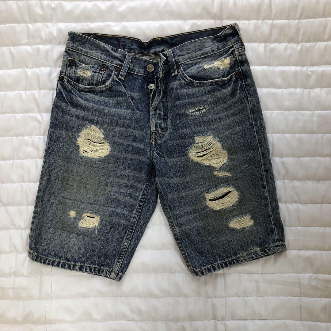 Levi's 501 ダメージショートパンツ - メルカリ