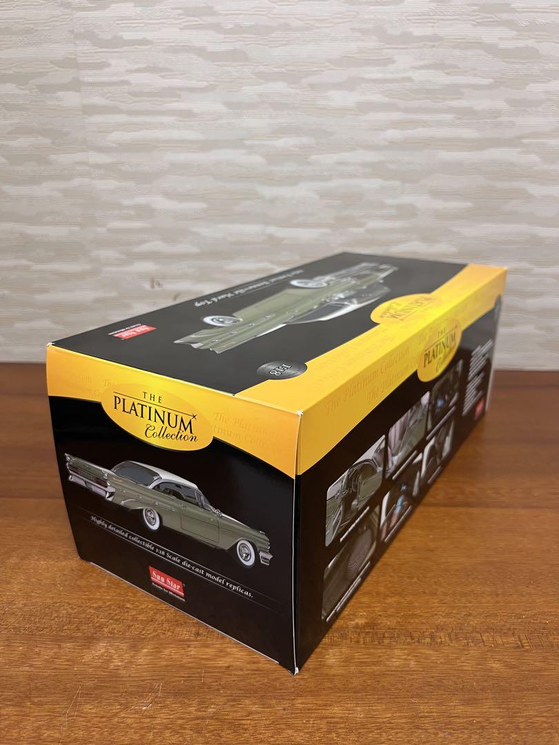 No287ミニカー1/18箱あり 1959 Pontiac Bonneville
