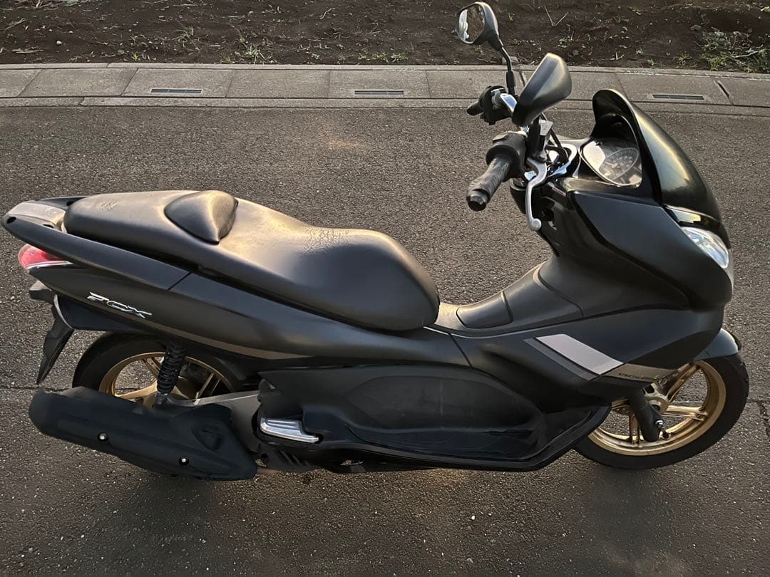 ホンダ PCX JF28実働 自賠責8年4月 書類鍵あり 廃車済み ホンダ PCX JF28実働 自賠責8年4月 書類鍵あり 廃車済み