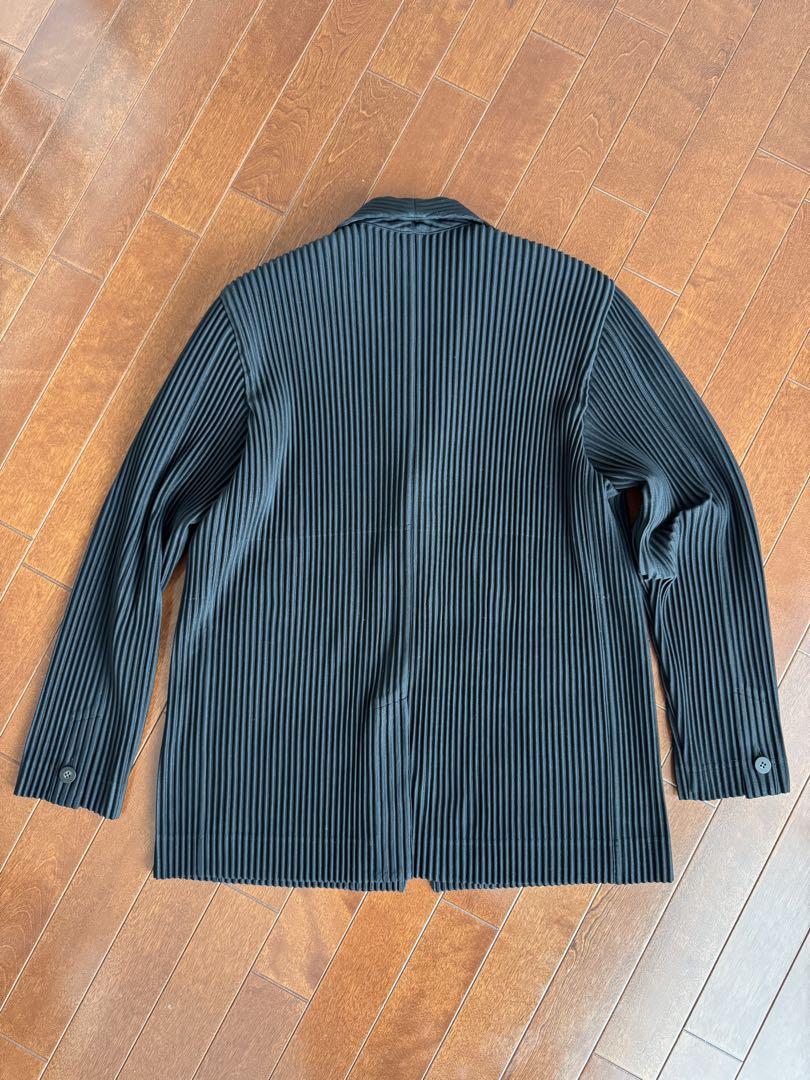オムプリッセイッセイミヤケ ジャケット 黒 サイズ2 美品