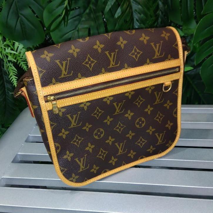 特徴【 LOUIS VUITTON 】メッセンジャー ショルダーバッグ モノグラム