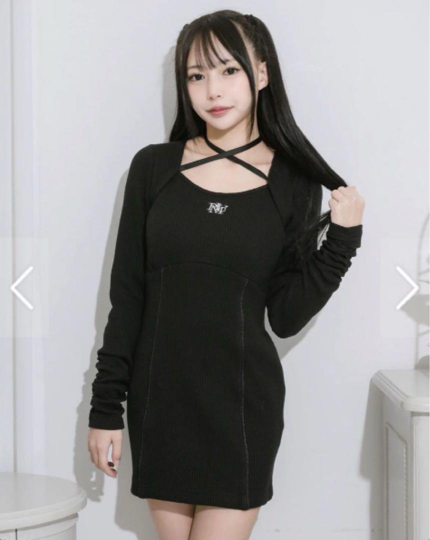 pium クロステープワッフルワンピース ブラック - メルカリ
