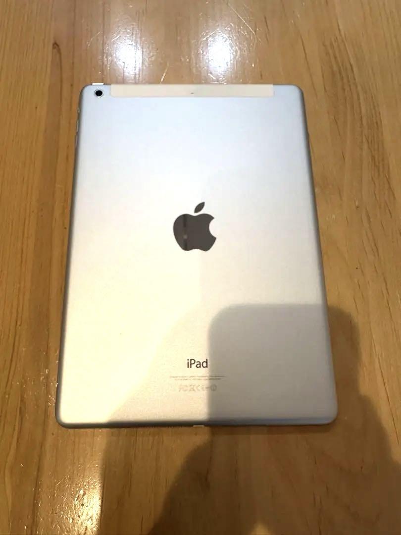 Apple iPad 7 シルバー 充電器付き