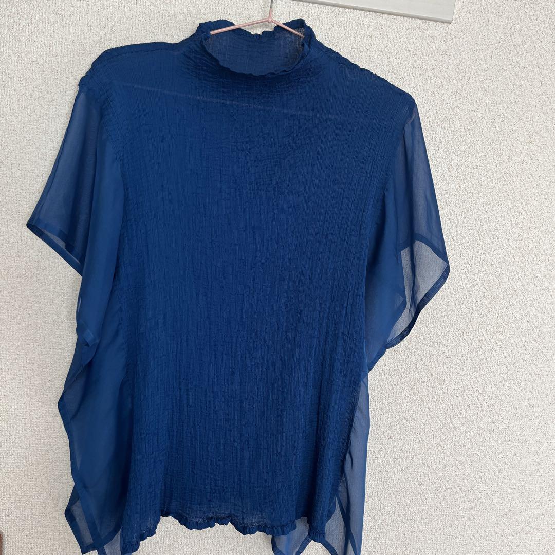 me Issey Miyake トップス　青ブルーしわ加工 クルーネック半袖 Me Issey Miyake トップス ブルー 青 - メルカリ