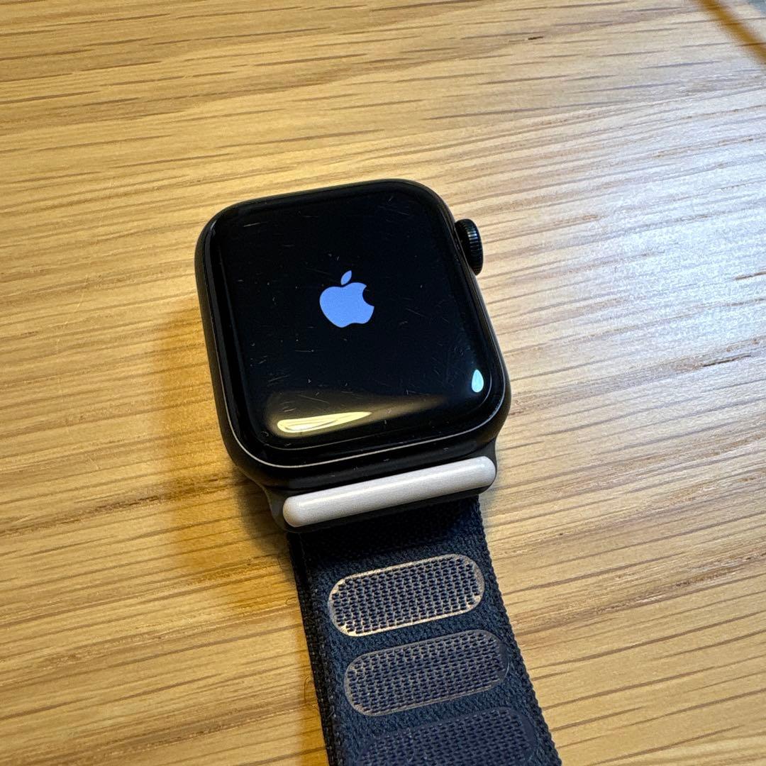 Apple Watch SE (Gen 2) 40mm GPS 本体 Apple Watch SE (Gen 2) 40mm GPS 本体