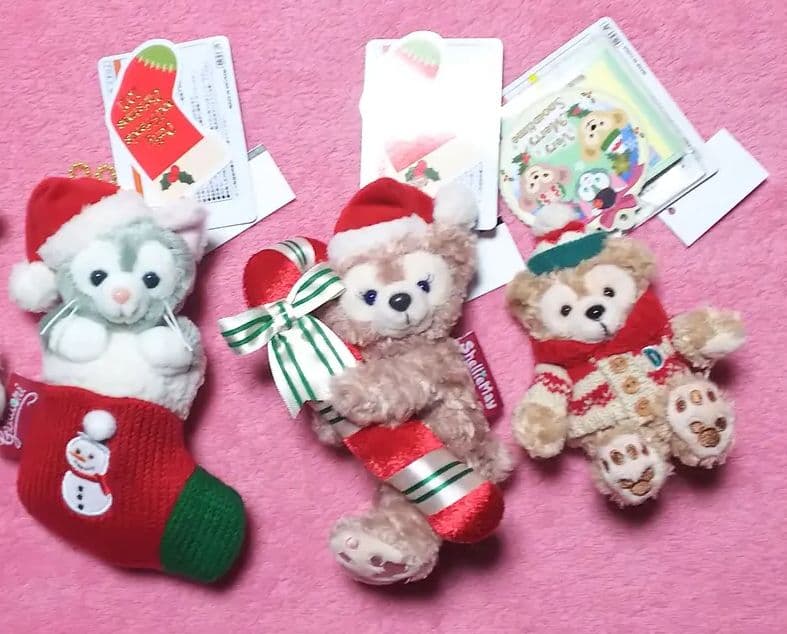 送料無料直送 ダッフィー シェリーメイ ジェラトーニ ぬいぐるみバッジ ストラップ セット 安心の日本製 おもちゃ ホビー グッズ おもちゃ Www Thecoinance Com