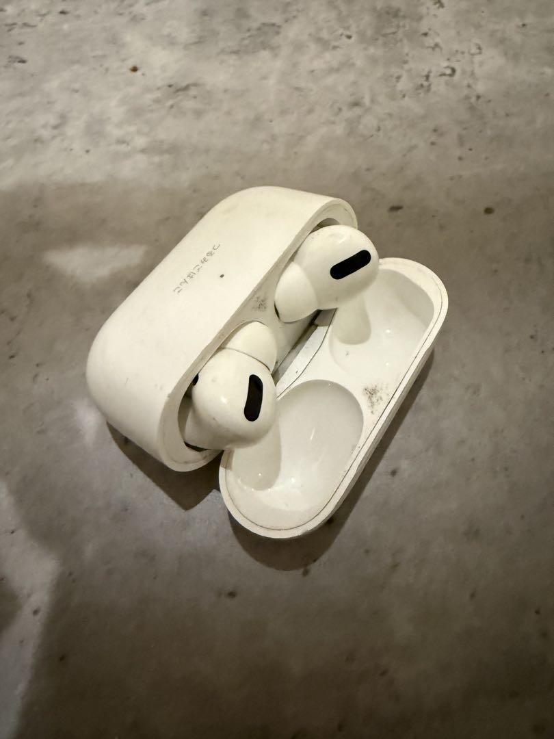 AirPodspro本体 ホワイト ケース付き AirPods Pro 本体 ホワイト 充電ケース付き イヤホン