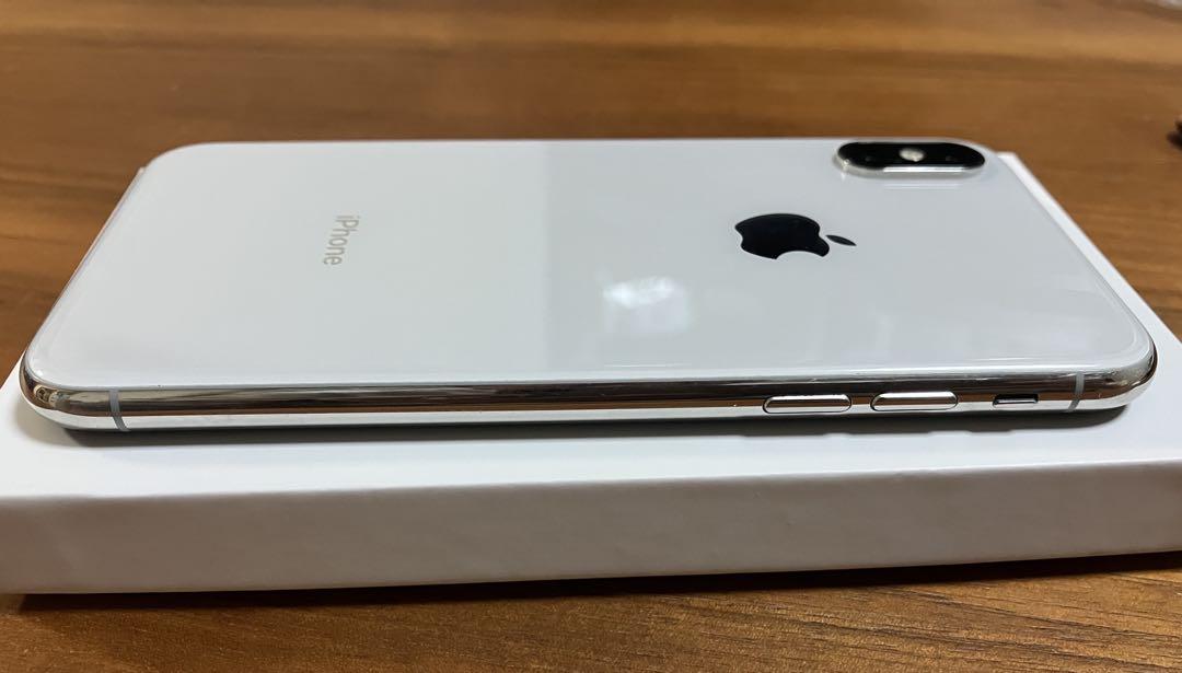 iPhone X 64GB シルバー バッテリー86% Apple iPhone X シルバー 64GB SIMフリー バッテリー88%