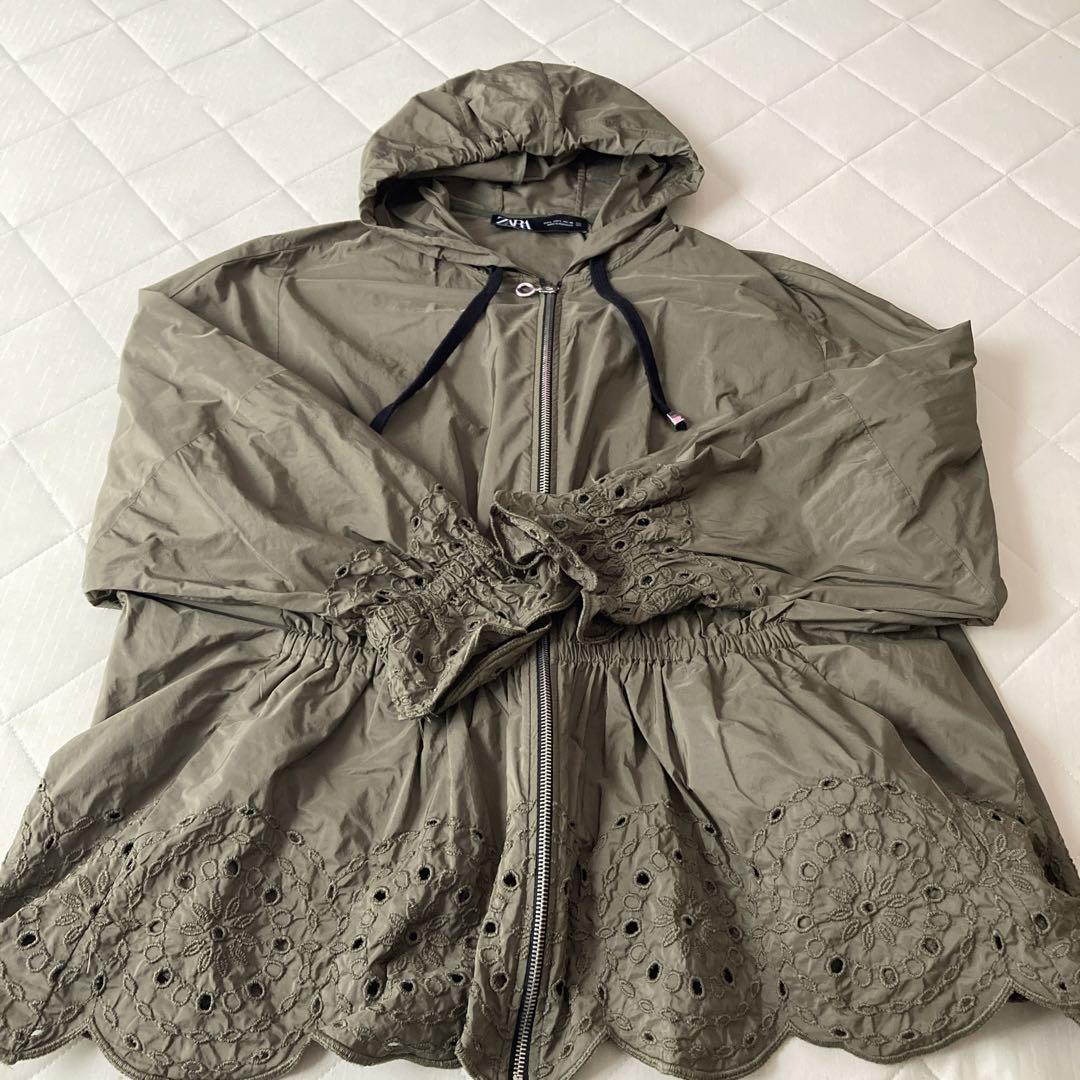 ZARA フード付きミリタリージャケット オリーブグリーン ZARA オリーブ色 フード付き ミリタリージャケットセール ア