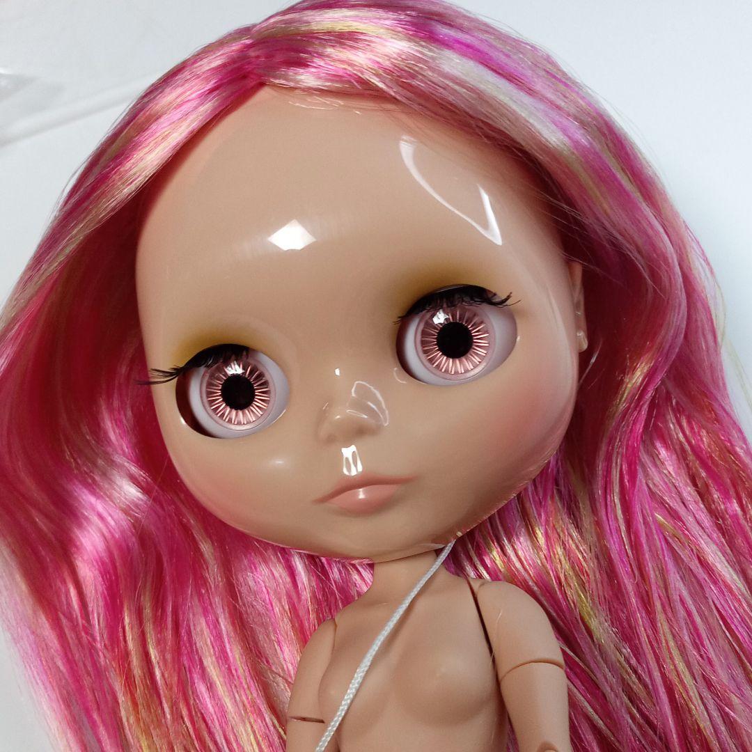 タンカラー 限定カラーストレート 新品アイシードール 本体のみ