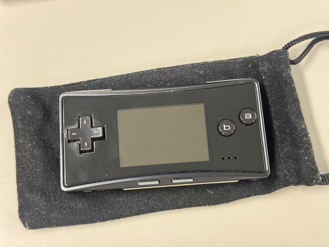 任天堂 ゲームボーイミクロ ブラック　ソフトつき