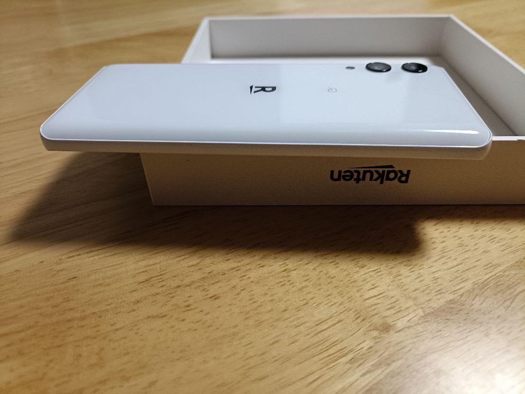 状態良好　Rakuten Hand 5G P780 ホワイト