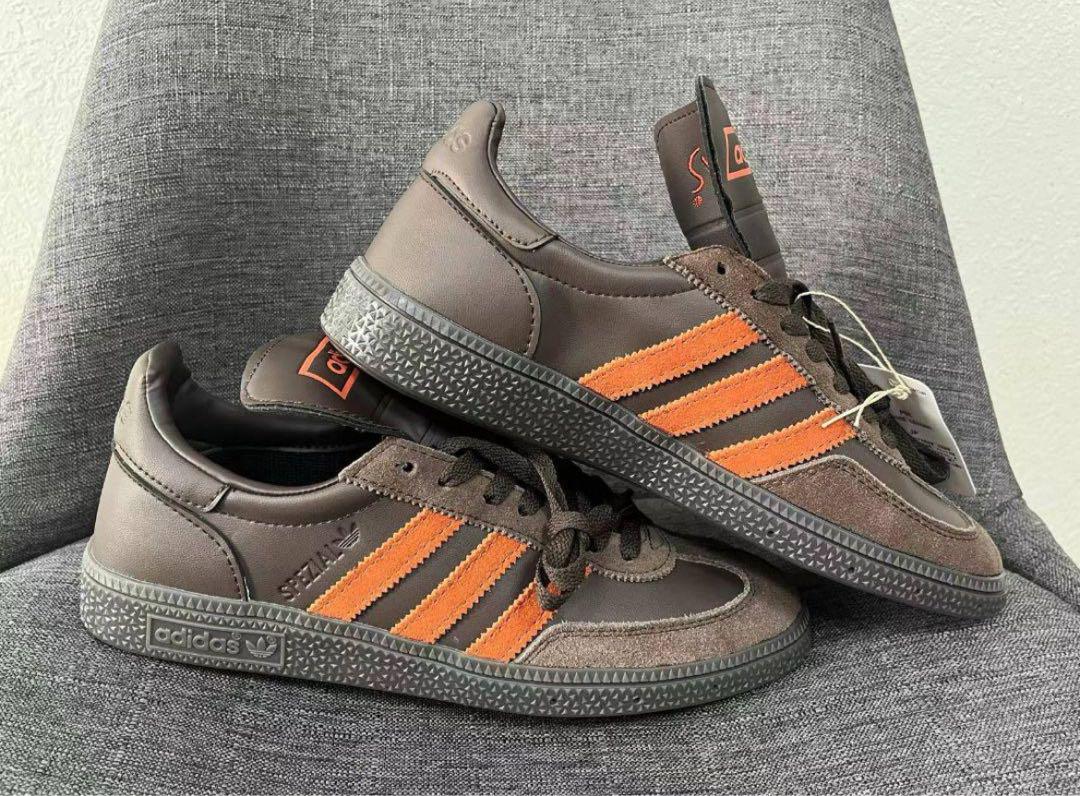 adidasスニーカー