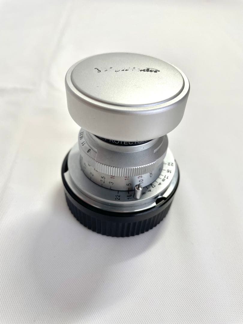 売れ済店舗 スクリューマウント(L39)レンズHELIAR 50mm F3. 一部予約
