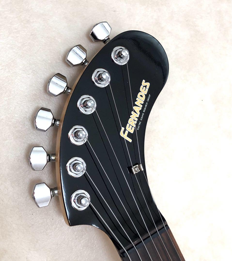 【美品】ZO-3 レッド アンプ内蔵ミニギター 専用ケース付 ぞーさん 美品】ZO-3 レッド アンプ内蔵ミニギター 専用ケース付 ぞーさん