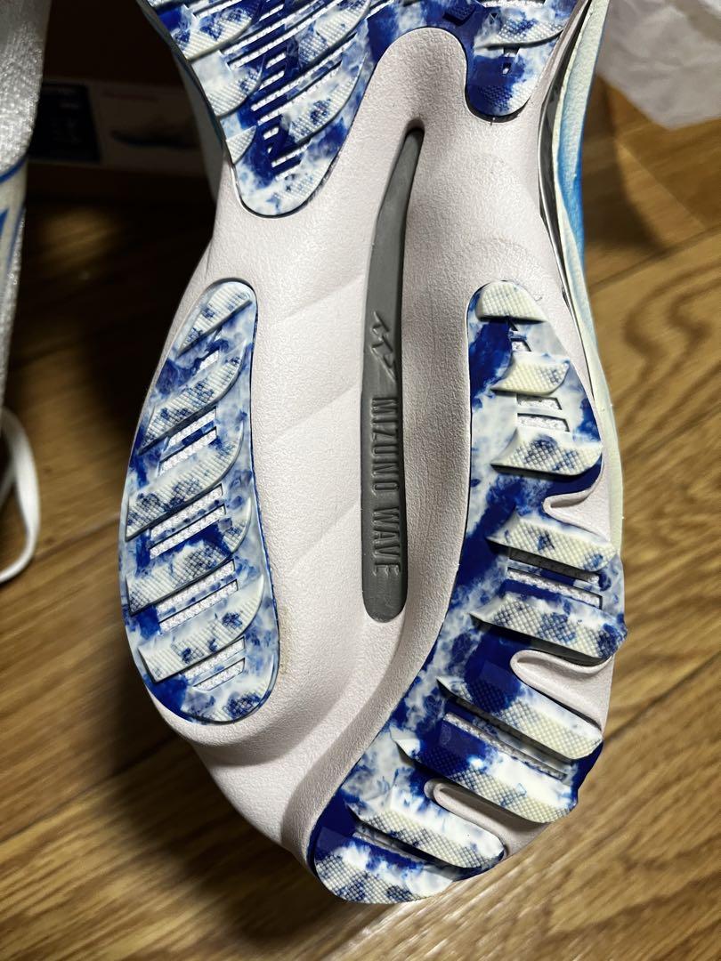 新品　MIZUNO WAVE NEO WIND ランニングシューズ　28cm