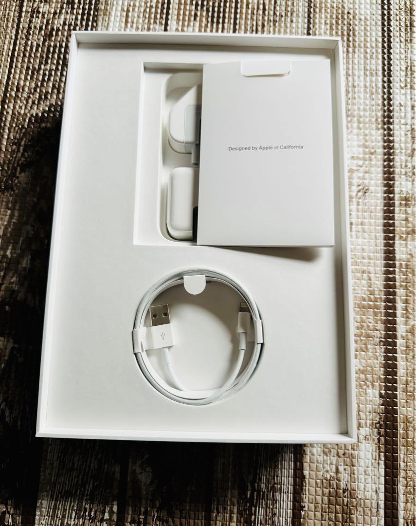 iPad 9.7 インチ 第6世代 Wi-Fi 32 GB スペースグレイ iPad本体