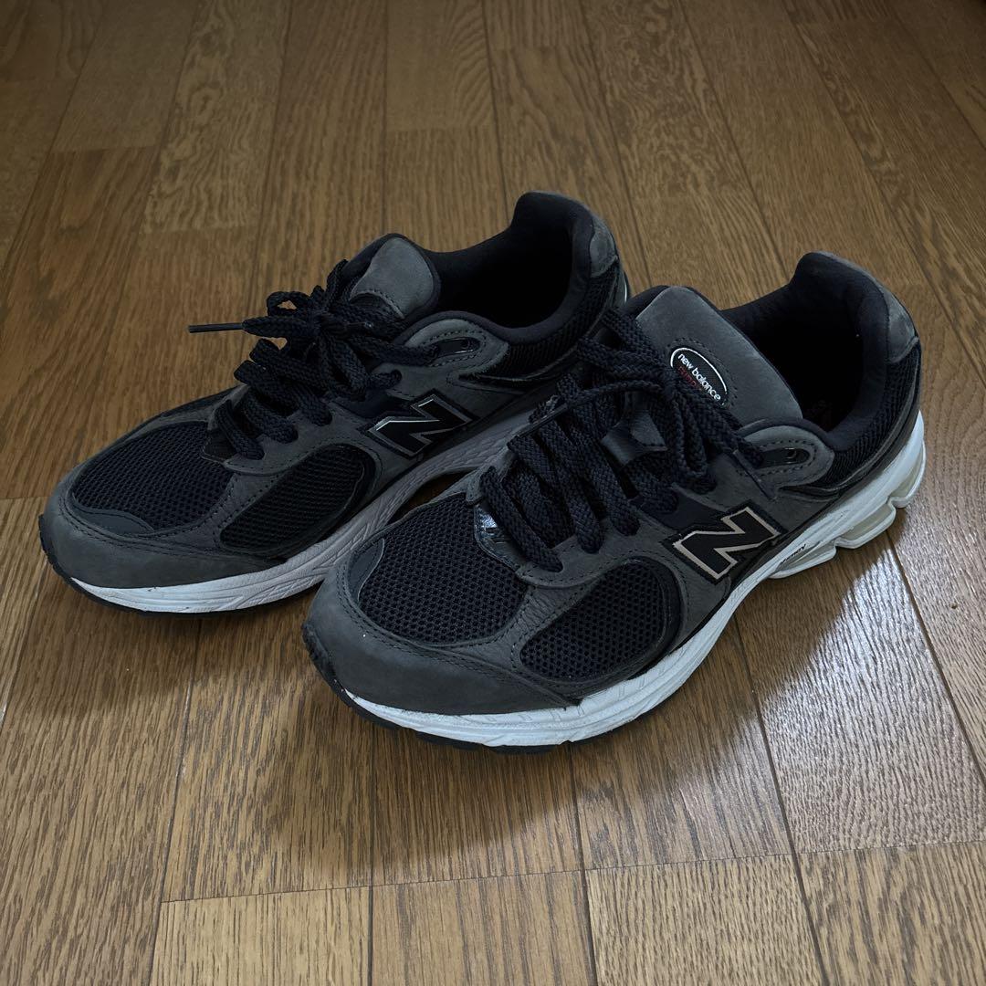 New Balance 2002R ブラック