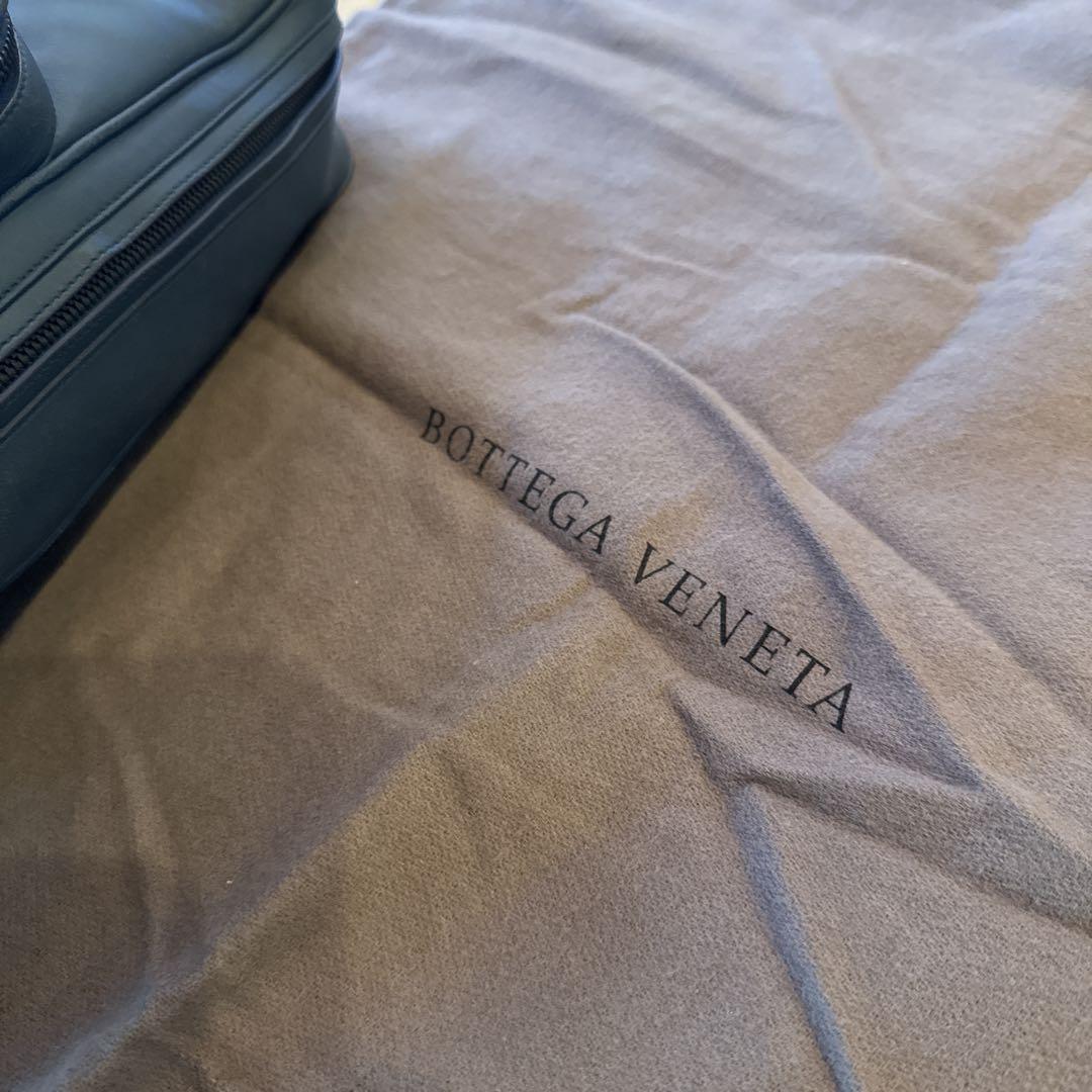 Bottega Veneta ボッテガヴェネタ　レザーバックパック　ネイビー