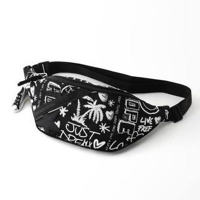 GOLDEN GOOSE ゴールデングース ペイント ボディバッグ