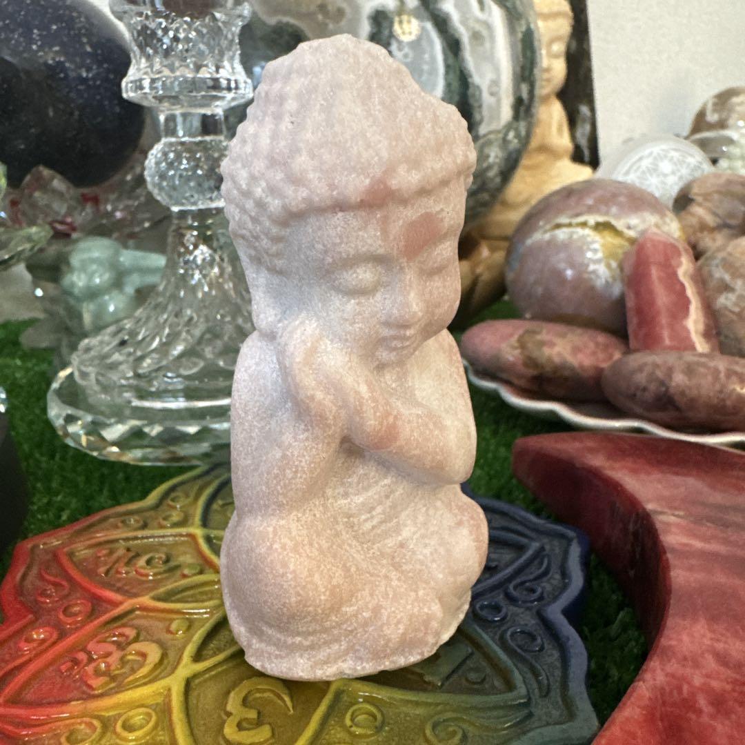 天然石　ピンクオパール大仏様　仏　 Buddha 仏陀
