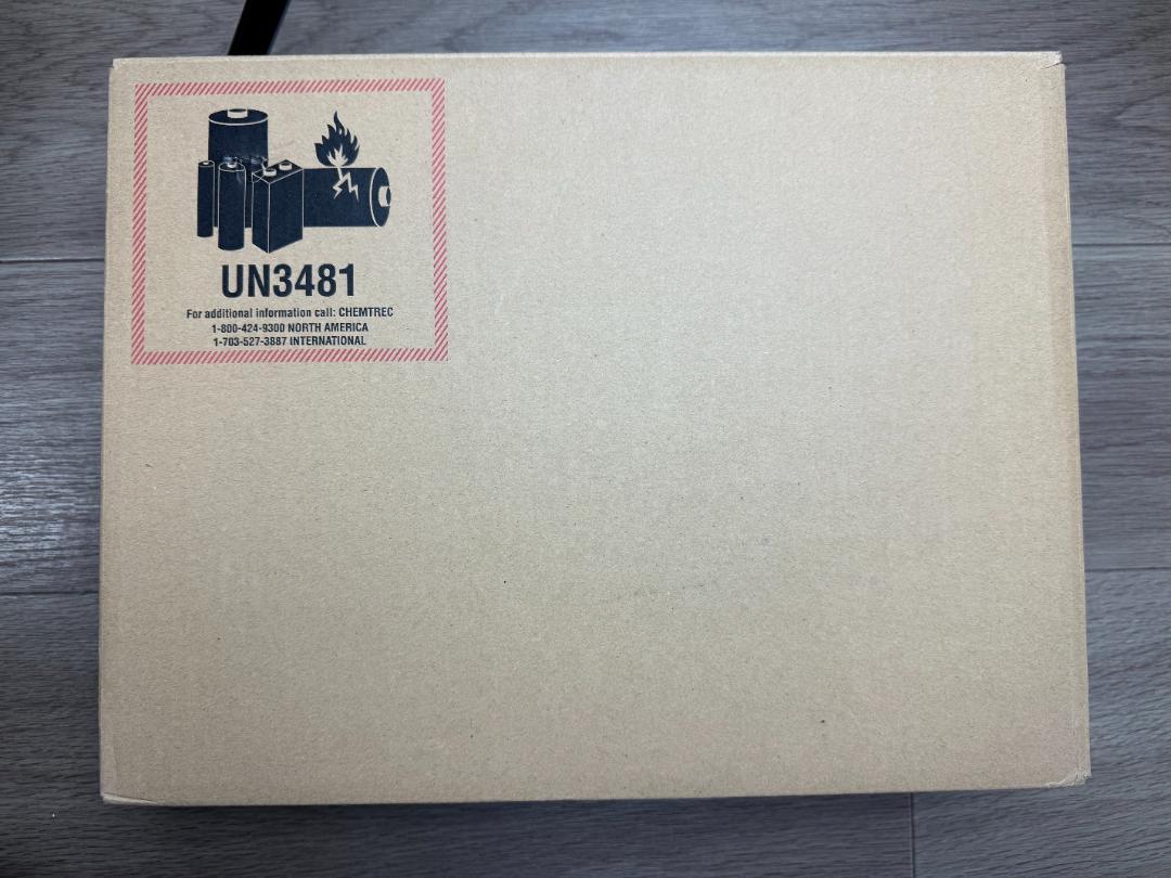 【美品】MacBook Pro 13インチ メモリ16GB SSD1TB