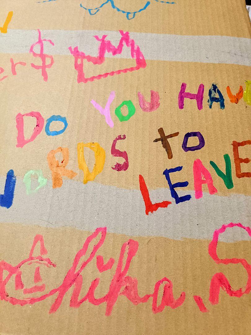 【段ボールペイント】Do you have words to leave?