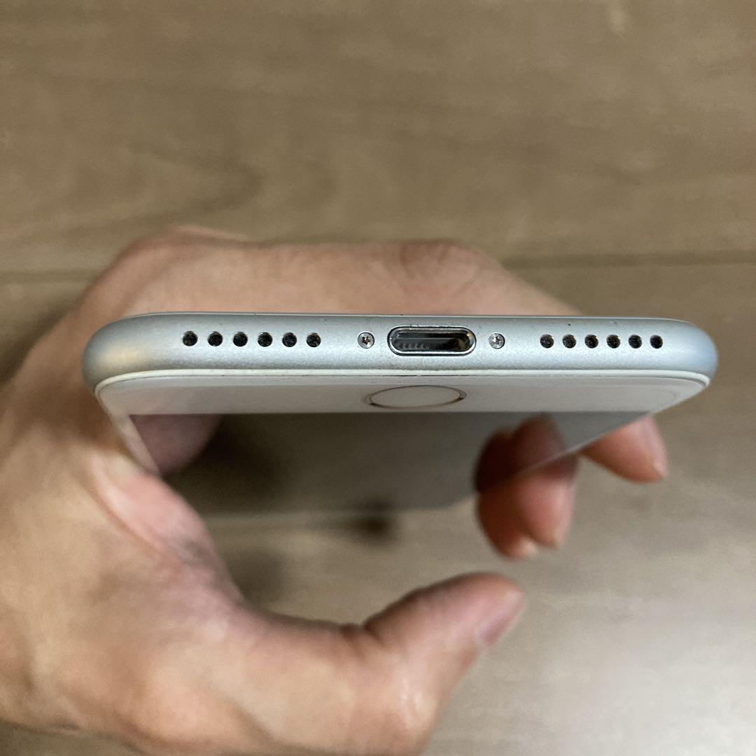 Apple iPhone 7 シルバー 本体 SIMフリー SIMフリーApple iPhone 7 シルバー 本体（32GB） - メルカリ