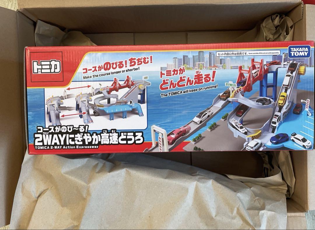 【新品・未開封】トミカ コースがのび~る! 2WAYにぎやか高速どうろ