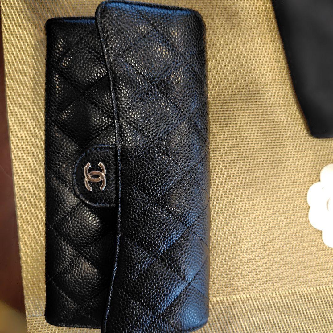 シャネル長財布金具シルバー
