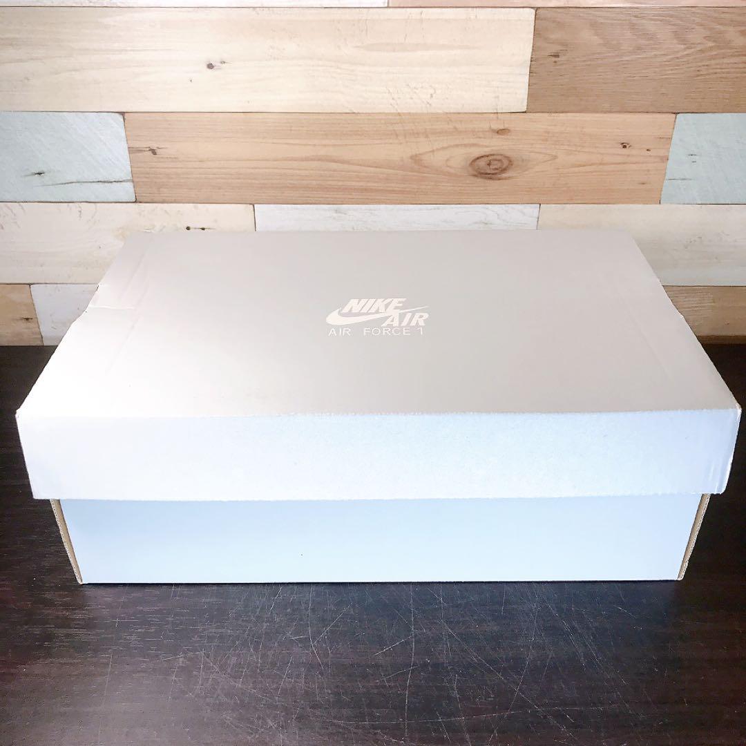NIKE AIR FORCE 1 07 22.5cm
