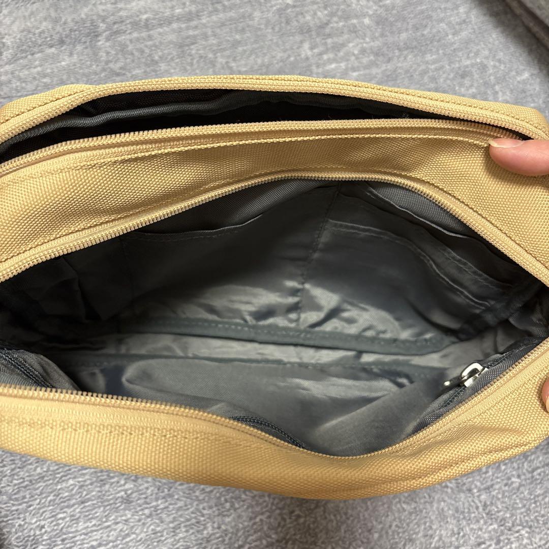 ballaholic ショルダーバッグ ベージュ