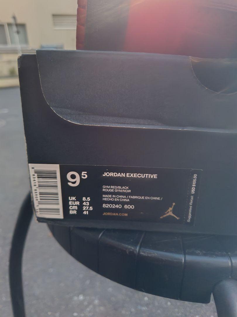 JORDAN EXECUTIVE 9.5 レッド