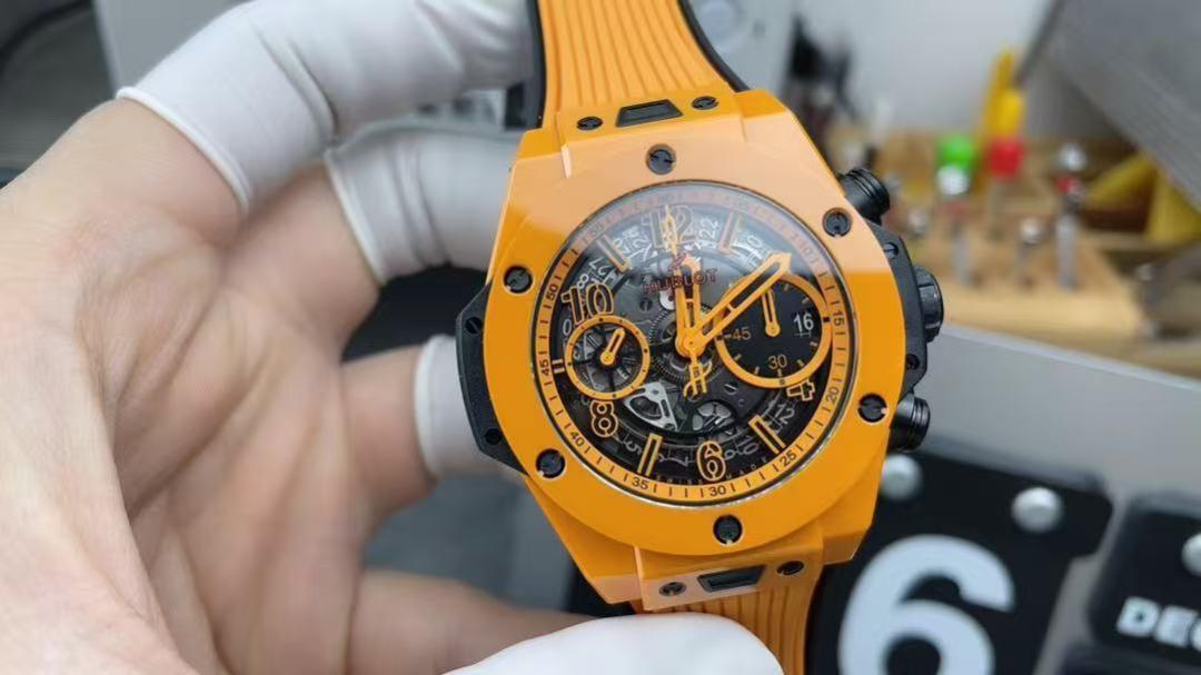 HUBLOT 人氣44 mm ウブロ 時計